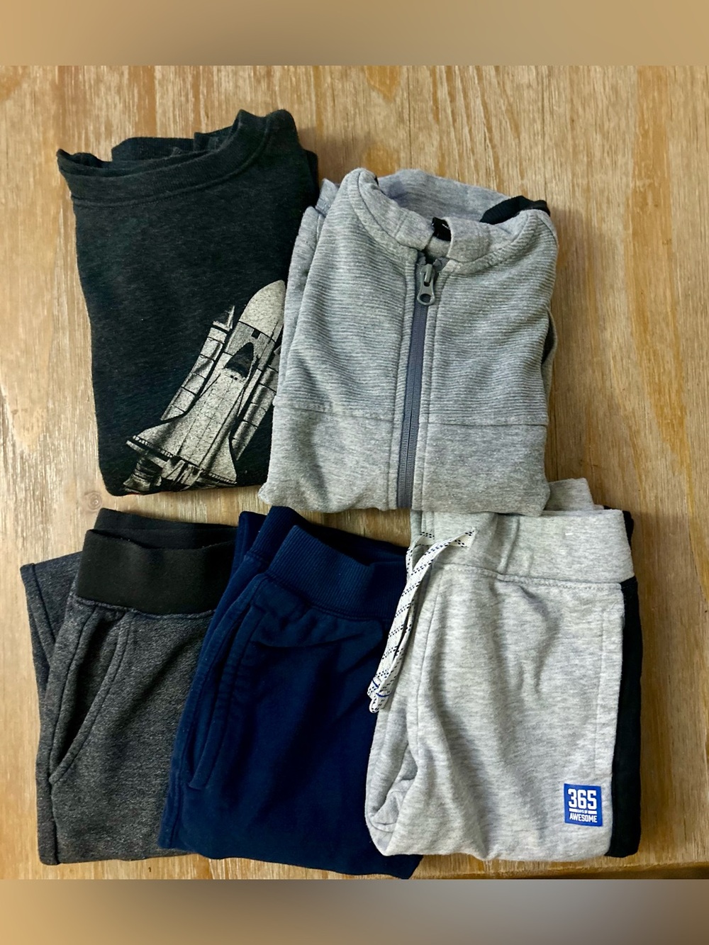 5-Pc. Sweat Clothes Bundle - Picture 2 of 10